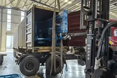 DADE Machinery heavy duty container tie down and reinforcement for maritime machinery transport