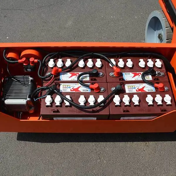 Deep cycle heavy duty electric traction battery pack bank inside lift compartment